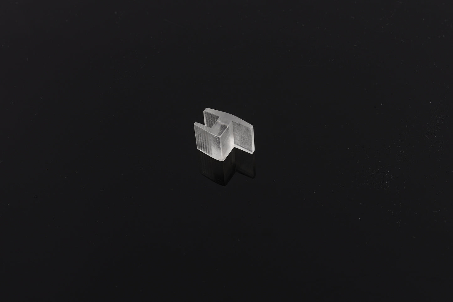 LANDEN Low-Profile Clear Acrylic Aquarium Glass Cover Clips, Holder for 4mm Glass Lid - 12pcs/Pack, Minimalist, Compatible with Rimless Tanks of All Thicknesses