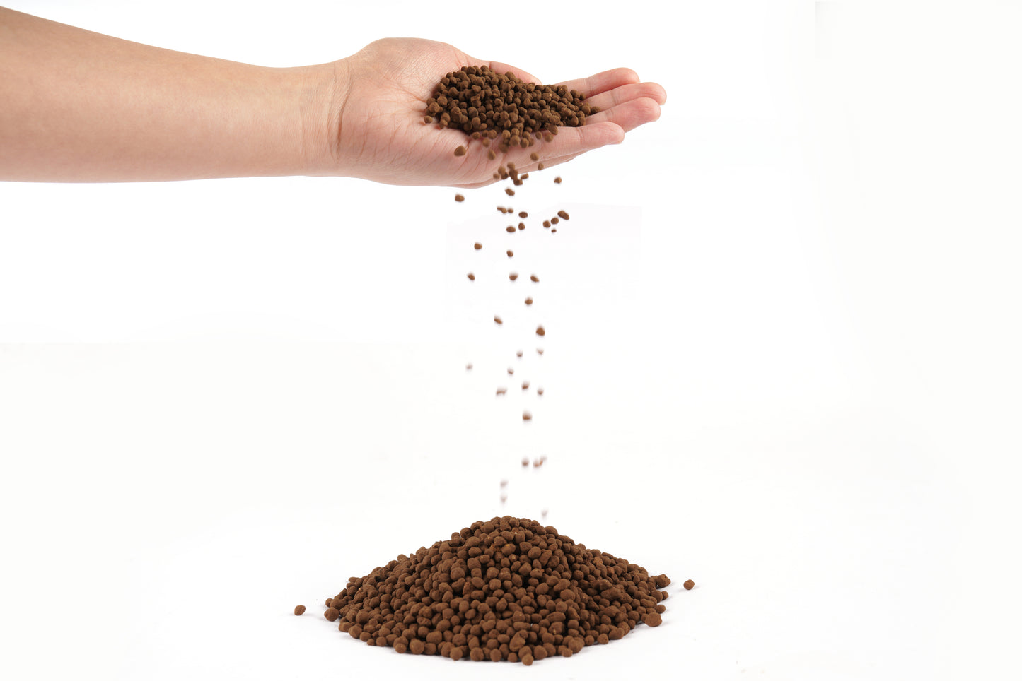 THRIVA Aqua Soil Substrate for Freshwater Aquarium, Black and Brown Color, 5L/ bag