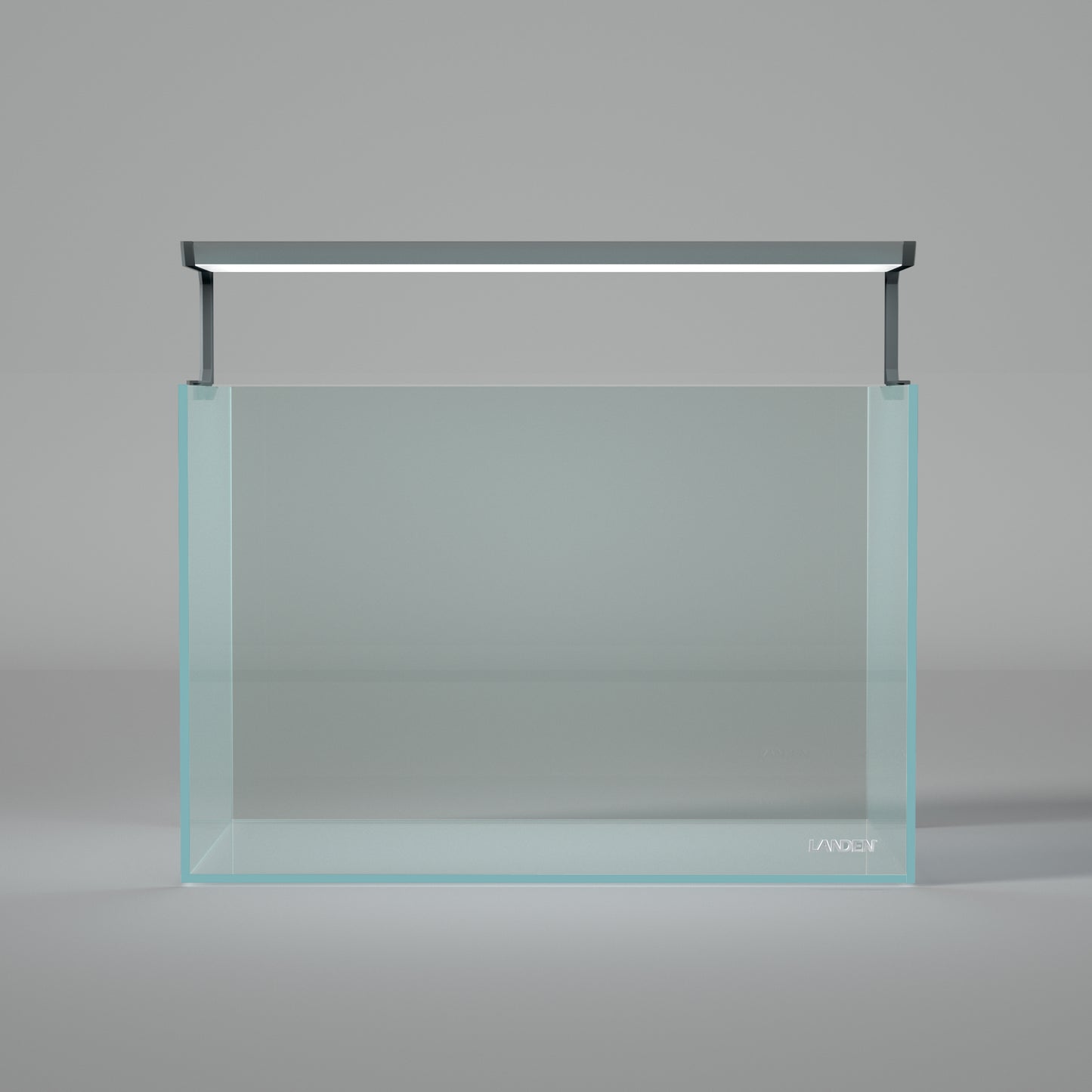 LANDEN AQUABRITE 45 mounted on a rimless glass aquarium